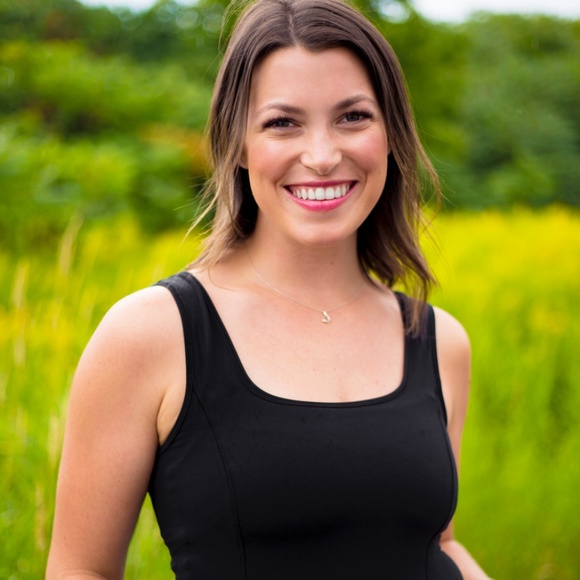 Meet your Posher, Shelby - Picture 1 of 1